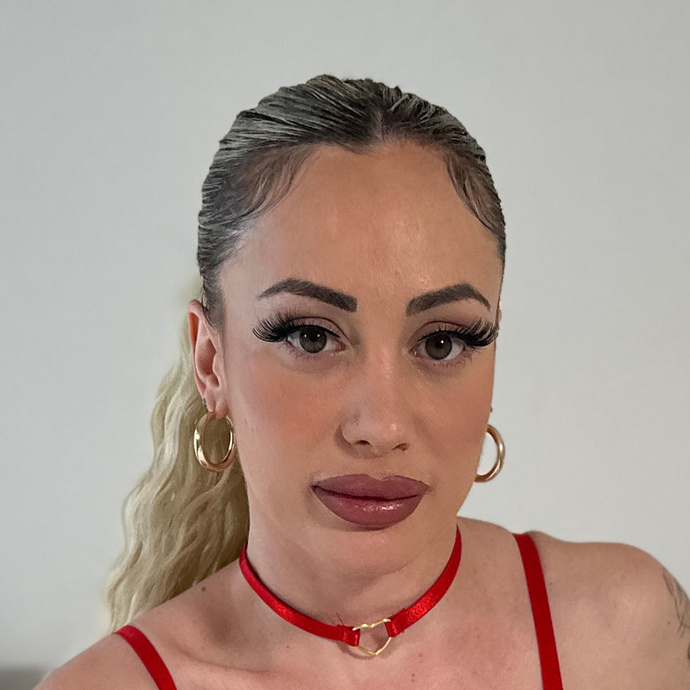 Martina Hayes portrait