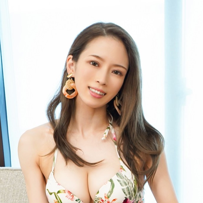 Waka Ninomiya portrait