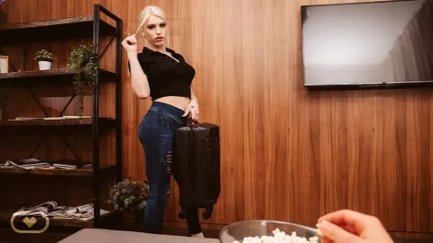 Izzy Wilde's Intense Trans Welcome Back Fuck in VR