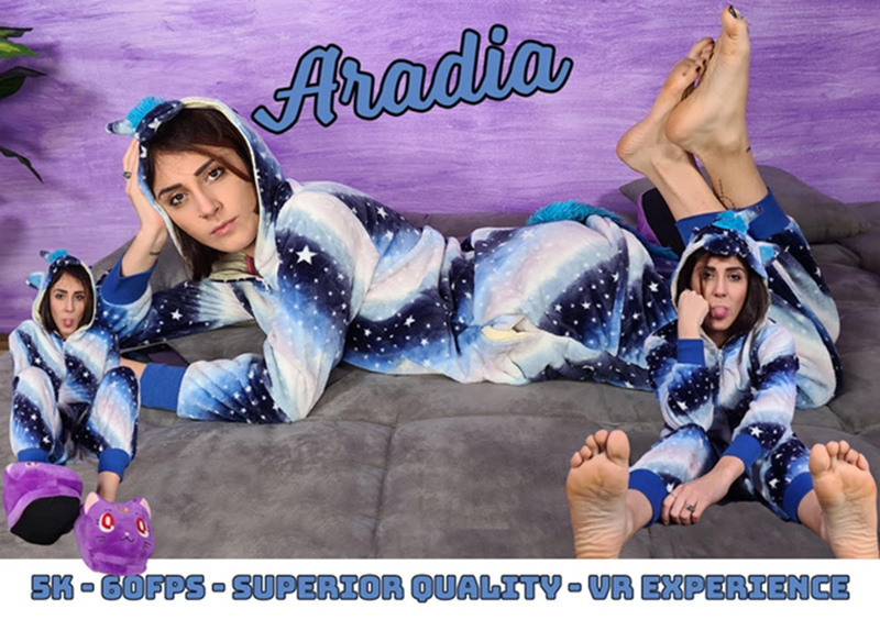 Aradia's Seductive Feet in Hooded Pajama & Purple Slippers VR