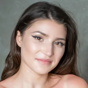 Lindsay Maddox avatar