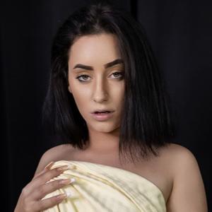 Olivia Hart avatar