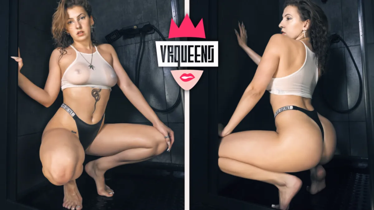 Margo's Steamy Shower Twerk: Big Ass Babe Dances Wet and Wild in VR