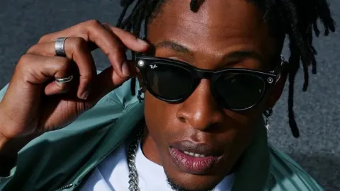 Black Friday Bait: Gen 1 Ray-Bans Dropped to $240