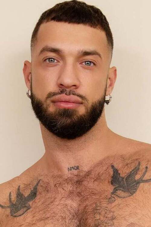 Nik Fros portrait