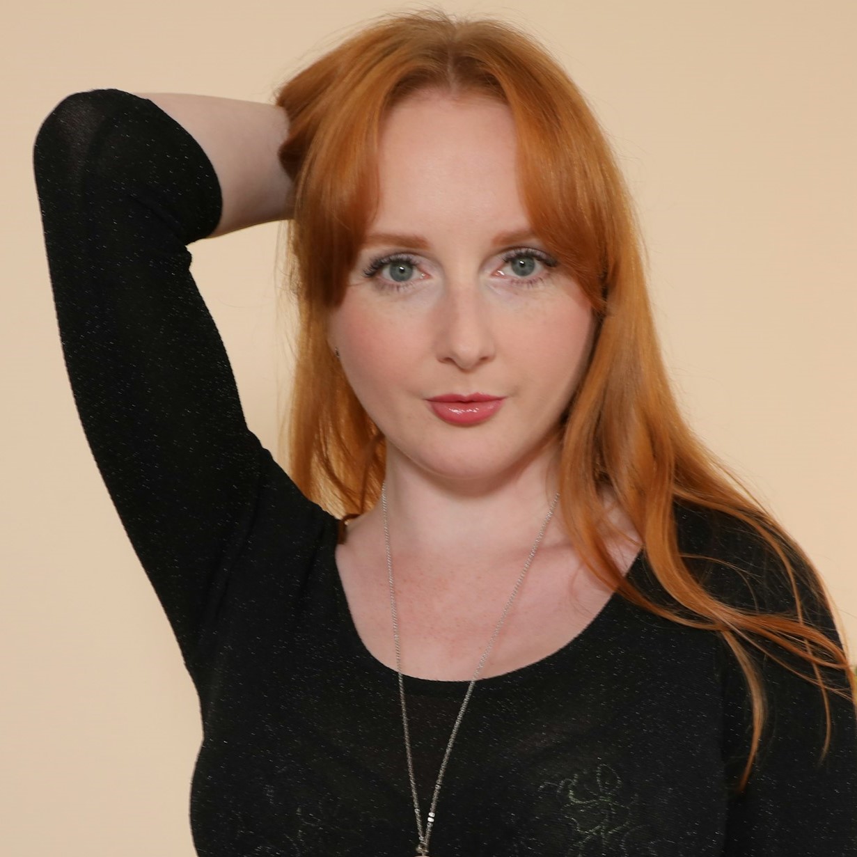 Daphne Red portrait